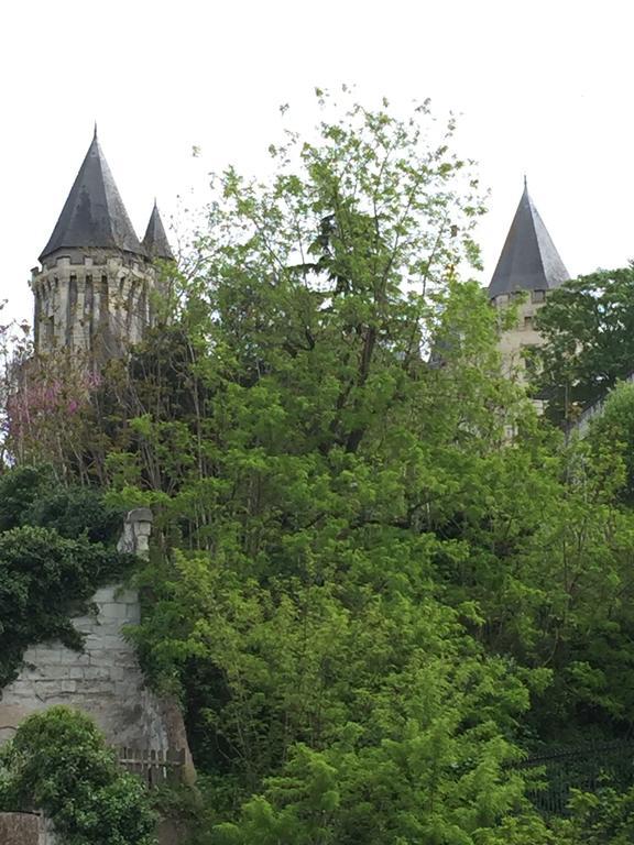 Hôtel St Pierre Saumur Exterior foto